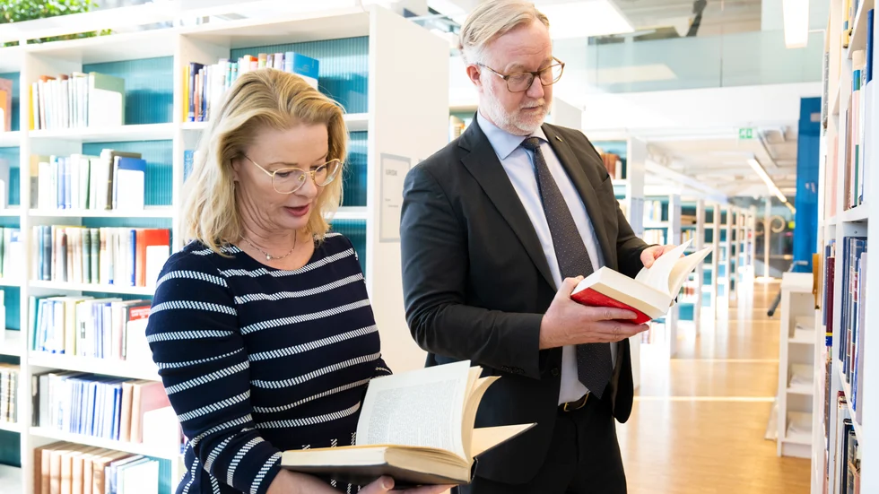 Behövligt. Fler böcker behövs i skolan. Men Liberalerna bör se värdet i att öka incitamenten för arbete eftersom det i förlängningen även gynnar utbildningsväsendet.