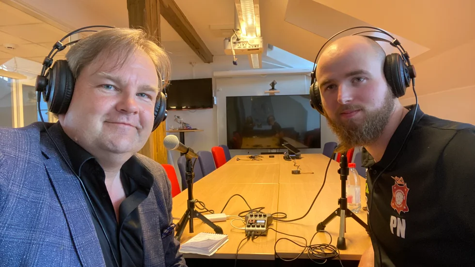 Radiosnack. Pontus Norlin är nyanställd i Solfjäderstadens IBK och gästar MVT-sportens podd Sportsnack hos Jens Bollius. "En jättebra klubb", säger han om Fjädern där han ser bra möjligheter.