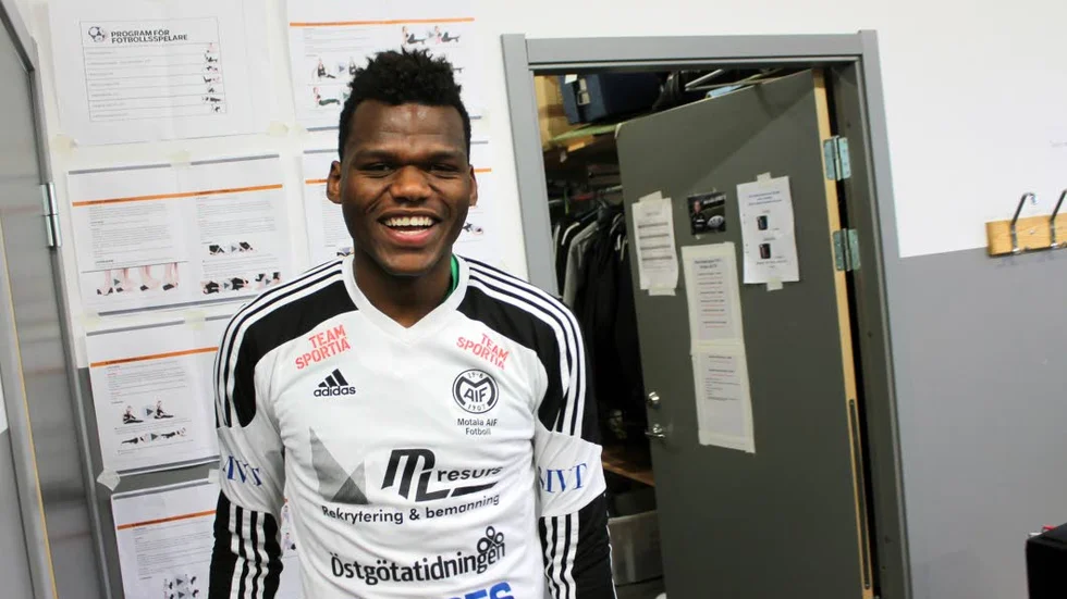 NEW YORK-GRABB. Martin Williams vill gärna spela fotboll i Europa och får nu chansen som amatör hos Motala AIF.