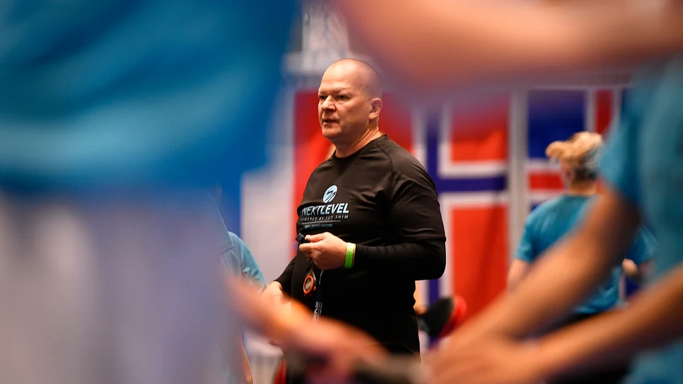 Valera Bruns har varit på resande fot sedan Ryssland attackerade Ukraina den 24 februari. Nu är han på plats i Skellefteå för att förbereda sina atleter inför junior-VM.