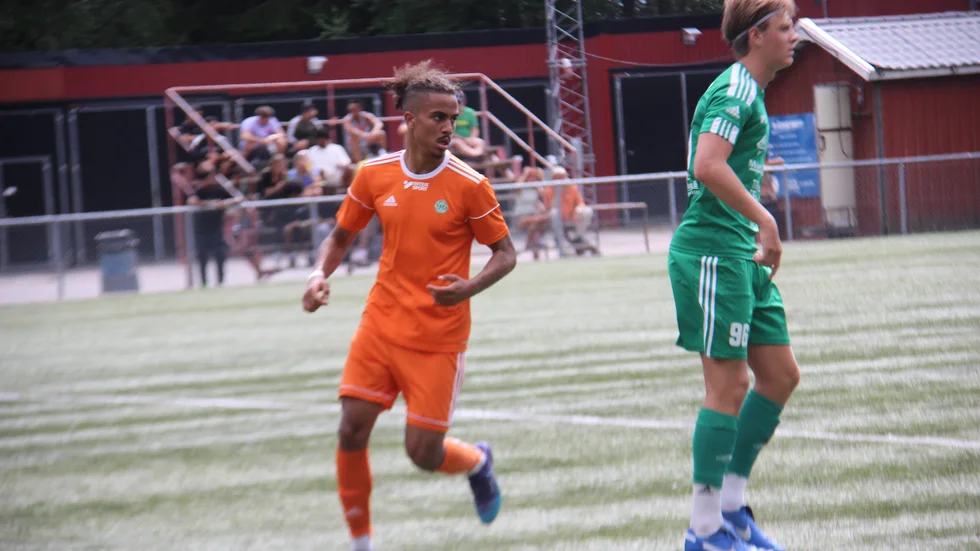 ESK i orange för dagen mot Franke, där nyförvärvet David Eriksson gjorde ett av målen. 