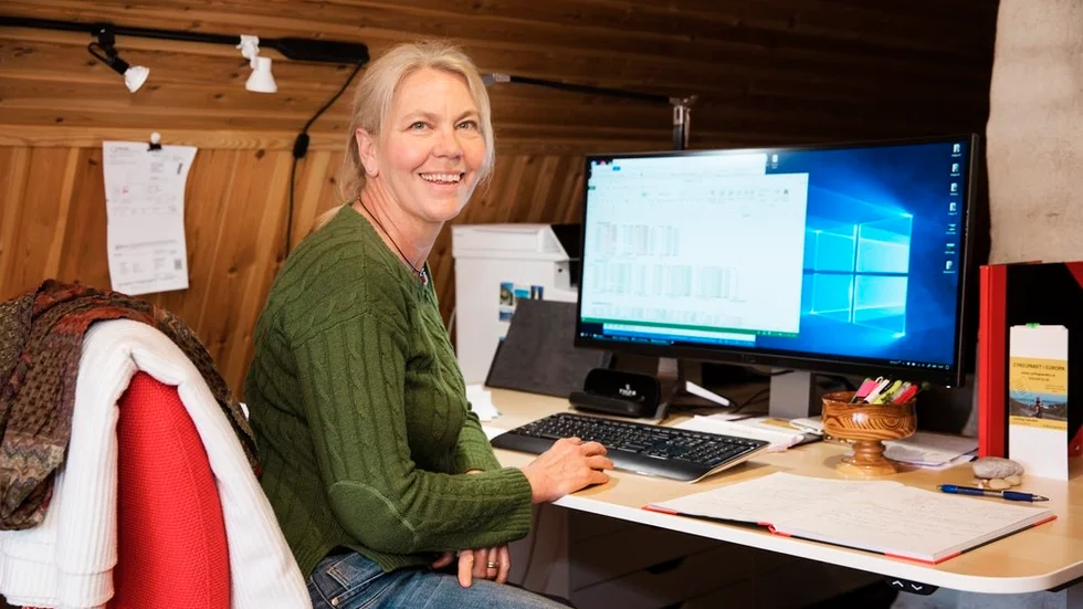 Diana Popelar säljer cykelresor ut i Europa från sitt vindskontor på Utterstigen i Katrineholm. Hon älskar att vistas i naturen och då gärna på cykel.