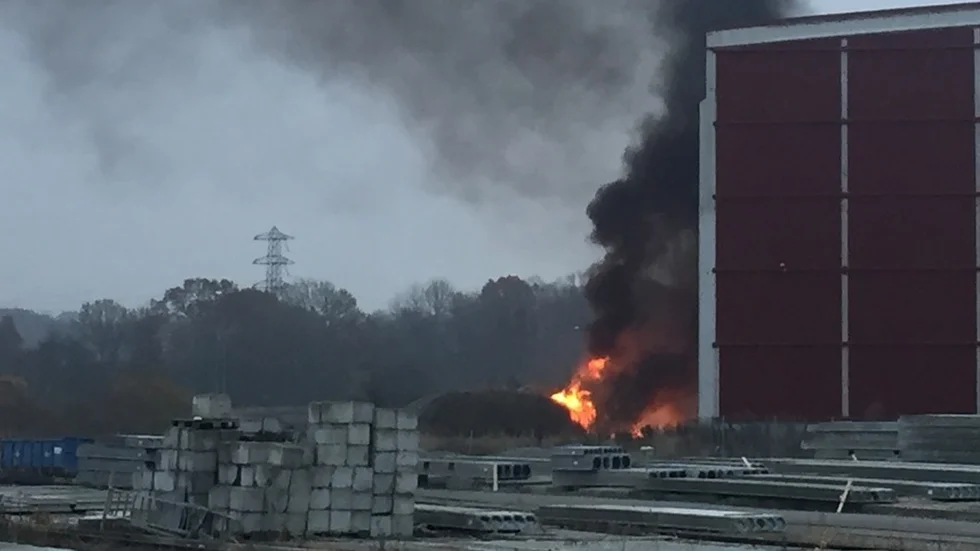 Brand i flishög