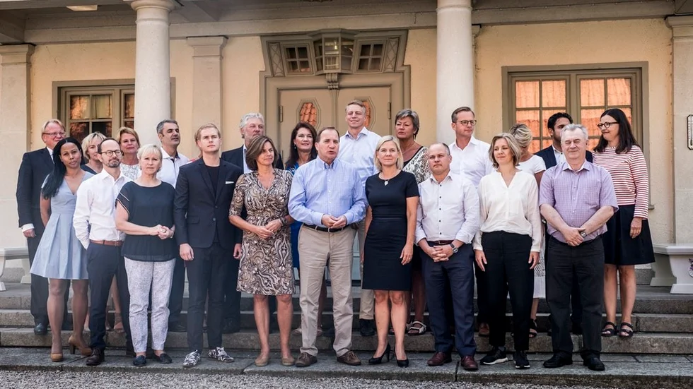 Regeringen har beslutat att se över reseavdraget. Bilden är från Harpsund i augusti förra året.