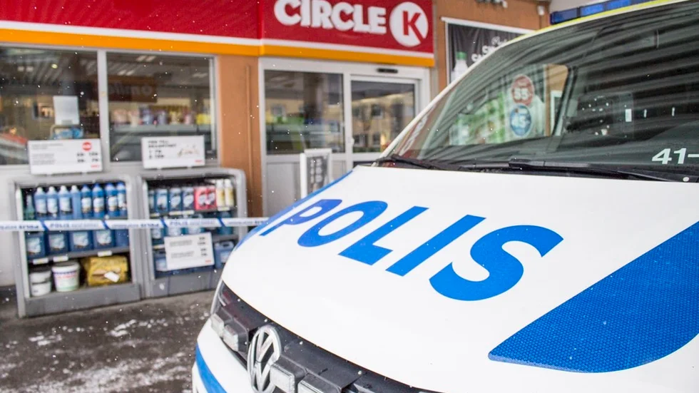 Polisen kunde gripa en misstänkt gärningsman efter ett rånförsök mot en bensinmack på tisdagen.
