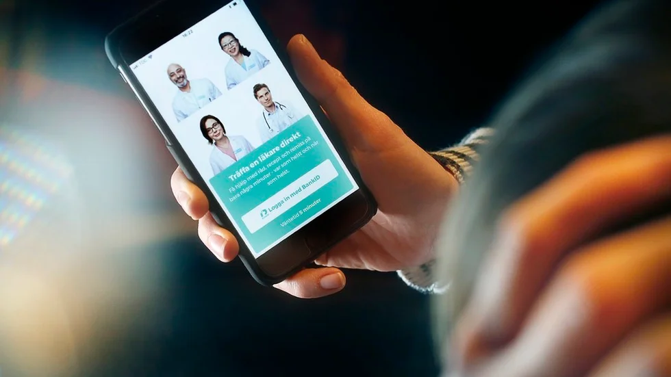 Doktorn i mobilen kostar skattebetalarna miljoner och kommer att bryta sönder den allmänna skattefinansierade vården, skriver läkaren Tomas Havland. Foto: Anders Nilsson.