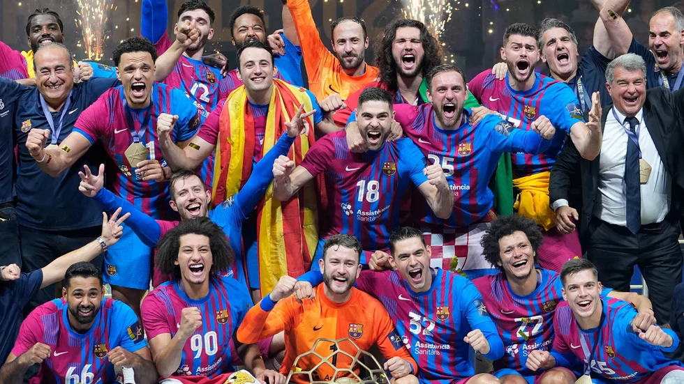Barcelona, med Tomas Svensson (längst upp till höger), blev Champions League-mästare efter finalseger mot Kielce.