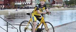 Cyklar till Paris för Barncancerfonden