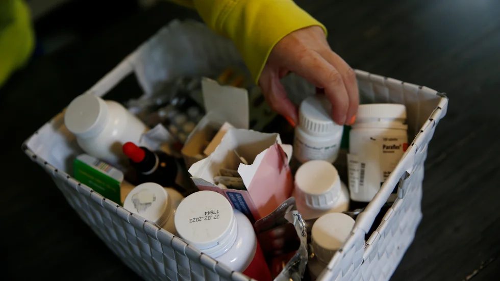 Livsviktiga mediciner är svåra att få ut för signaturen Multisjuk pensionär. Arkivbild.
