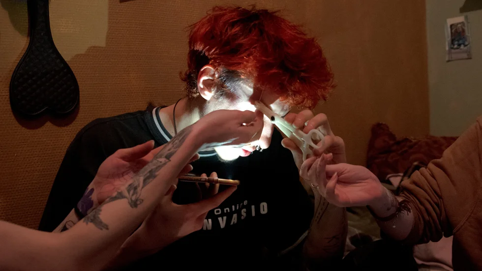 Emo är egentligen en musikstil men har även blivit något som förknippas med en speciell klädstil.