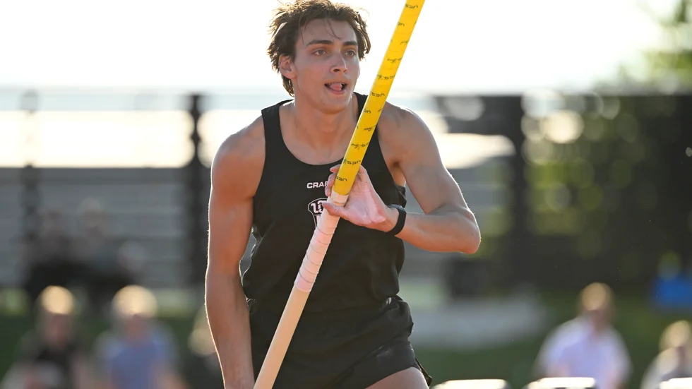 Armand Duplantis är en av stjärnorna som deltar i Diamond League-galan på Stockholms stadion. Arkivbild.