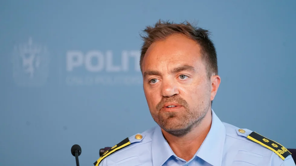 Børge Enoksen, polisåklagare vid Oslopolisen, vid söndagens pressträff.