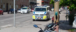 Motorcykel och cyklist i krock på Kungsvägen