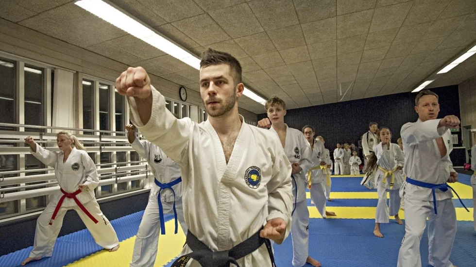 Gnesta Taekwon-do har funnits sedan 80-talet. Nu får idrottsföreningen Centerpartiets nyinstiftade pris Fyrklövern.