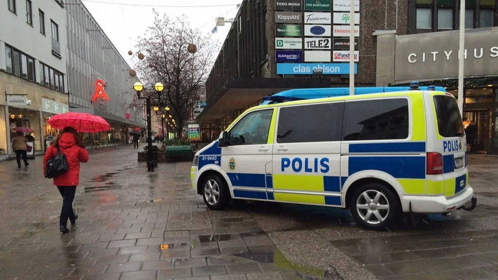 Polis