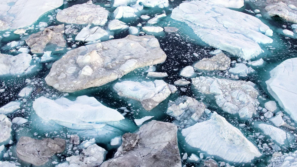 En ny studie från det finska meteorologiska institutet visar att området norr om polcirkeln värms fyra gånger snabbare än det globala genomsnittet. Anledningen ska vara krympande havsis. 
