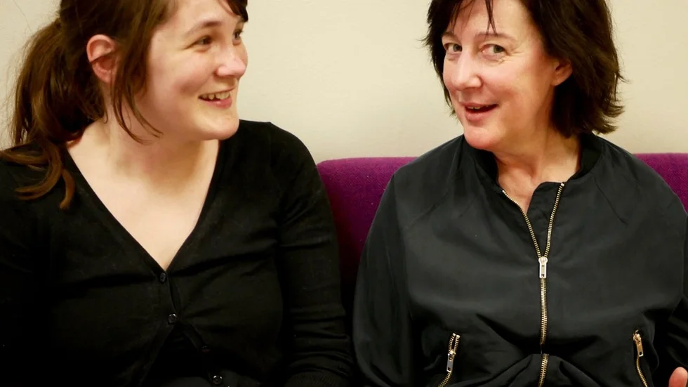 Stina Hellberg Agback och Eva Lindal, som tillsammans kommer spela tillsammans på gamla prästgården i Björnlunda.