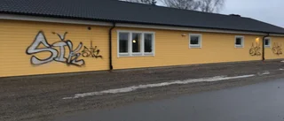 Valla utsattes för omfattande klotter