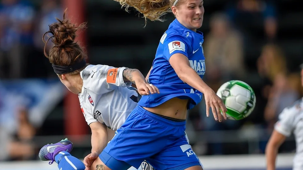 Uniteds Sarah Bergman är korsbandsskadad och missar resten av säsongen.