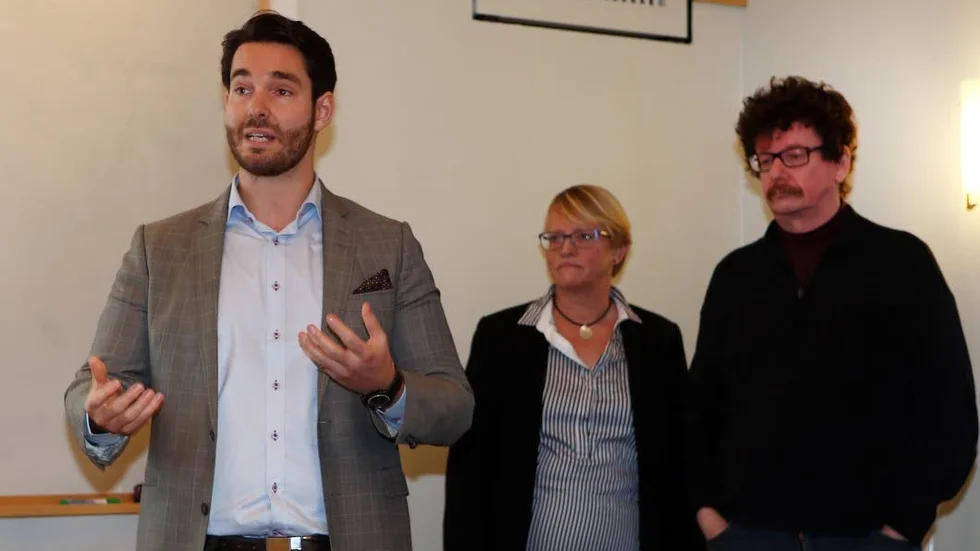 Först ut. "Norrköping är pionjären i Sverige", säger Henrik Storm Dyrssen, vd vid Leksell Social Ventures. Vid hans sida Ing-Marie Wieselgren från SKL och Lars Stjernkvist (S).