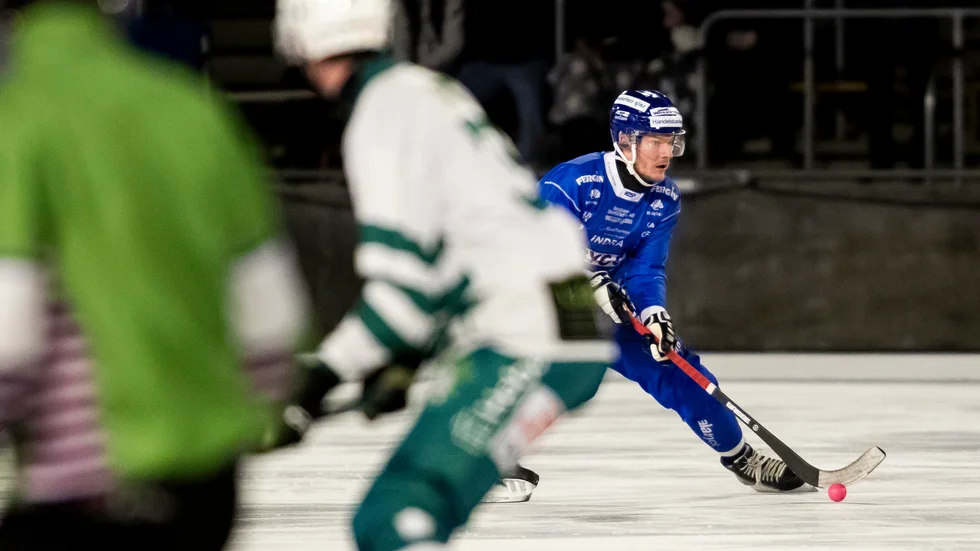 IFK Motala, här Anders Persson, vann hemma mot Hammarby med 4-3 i slutet av förra året. Men på Zinkensdamm är det sällan som IFK vinner.