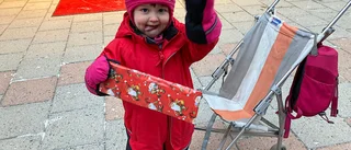 Gräddglass och paket på kylig skyltsöndag: ”Det bästa är att vi inte behöver någon frys med oss i dag"