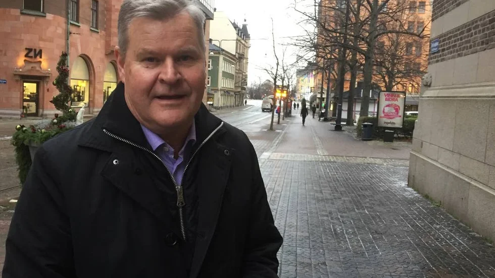 Upplev Norrköpings tf vd Göran Lindgren har nu fått baxning av Kammarräten som anser att beslutet att inte lämna ut avtalet till Folkbladet var fel.