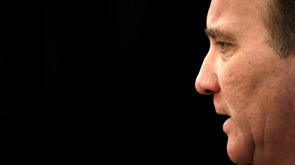 Stefan Löfven är på allvar på väg in i handlingen igen. Nu väntar en spännande vecka med många risker, möjligheter och problem.