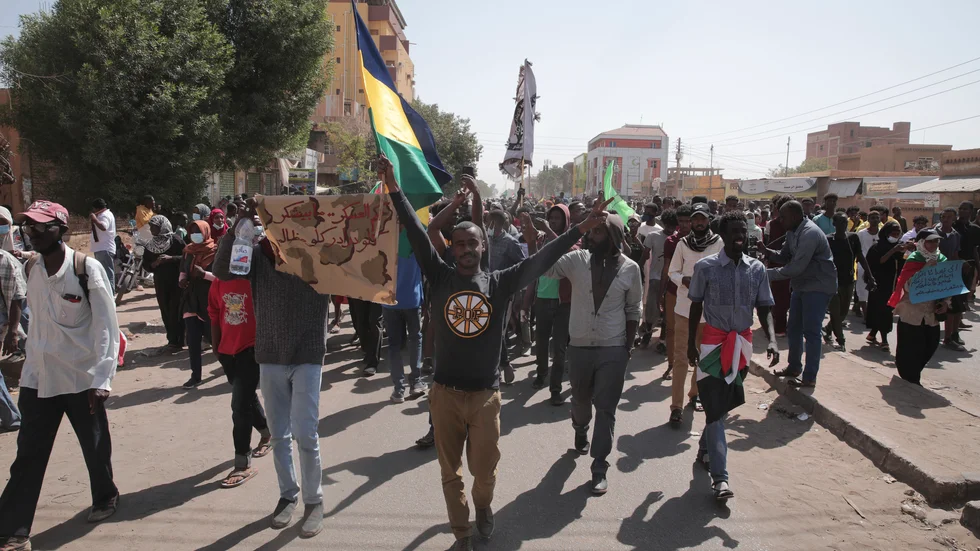 Demonstration mot militärjuntan i Sudan i huvudstaden Khartum under söndagen.