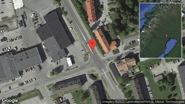 Lastbil stillastående på väg 97