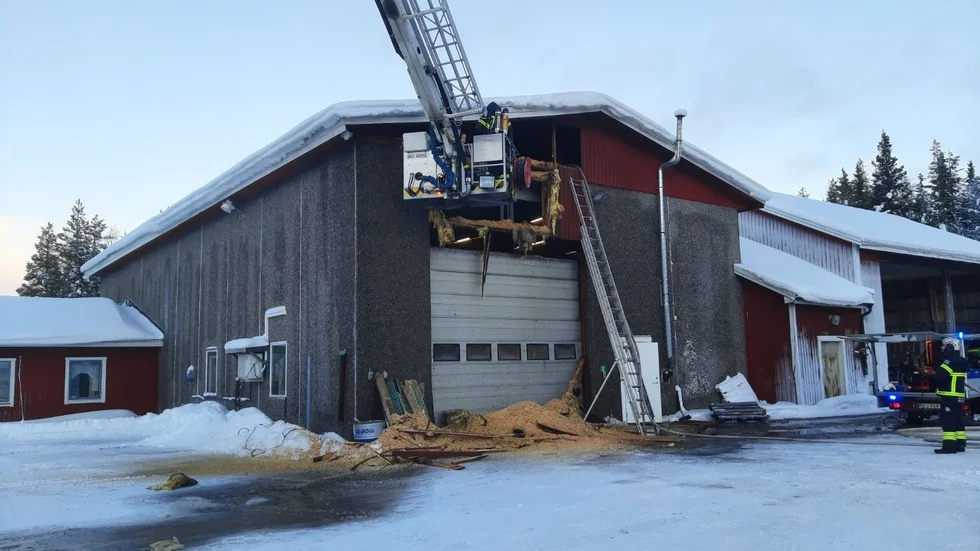 Räddningstjänsten ryckte ut till en brand i ett garage i Glommersträsk på onsdagen.