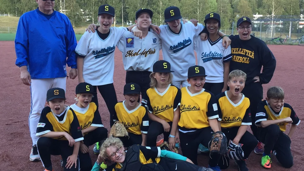 Skellefteå Basebolls U12-lag spelade 4–4 i sin första match mot Umeå.