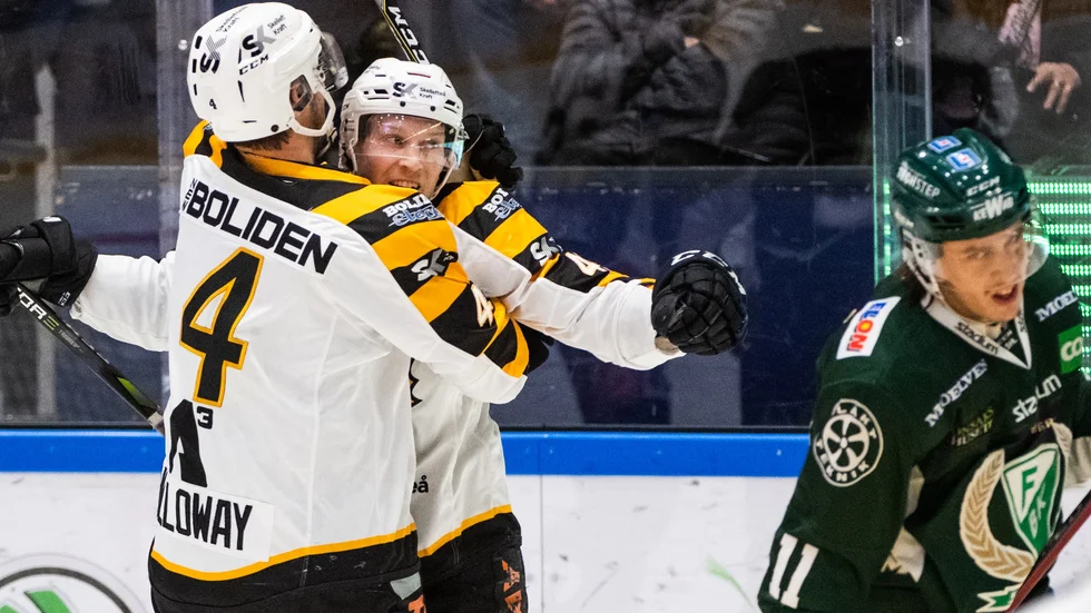 AIK vände och vann borta mot Färjestad. 