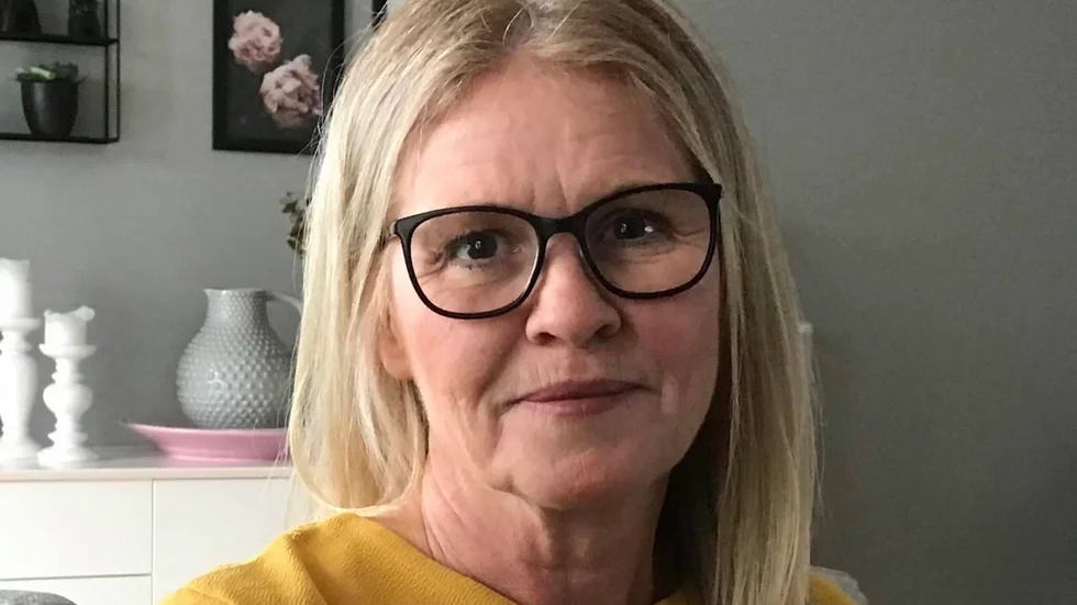 För Ann-Charlotte Spångberg en speciell match med mannen i IFK Motala och sonen i Västerås SK. Hon hoppades på oavgjort före match.