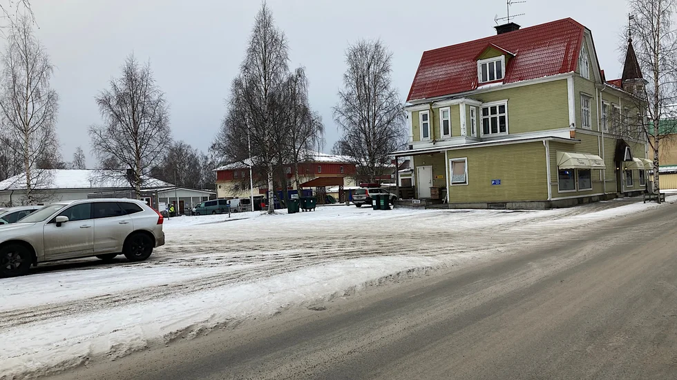 Panelens restaurang har haft en stor parkeringplats som ägs av Bodens kommun. Nu har kommunen sålt tomten där det ska byggas ett nytt hus med 28 lägenheter.
