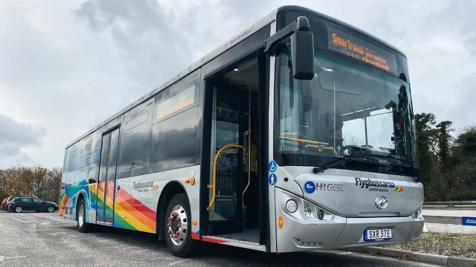 På Luciadagen kör Vy Flygbussarna för första gången med elbuss till Visby Airport.