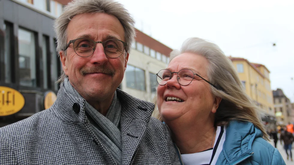 Martin och Lena Eriksson, boende i Hargshamn, har varit tillsammans sedan 1982. Receptet för en lång relation har i deras fall varit att de har kul ihop.