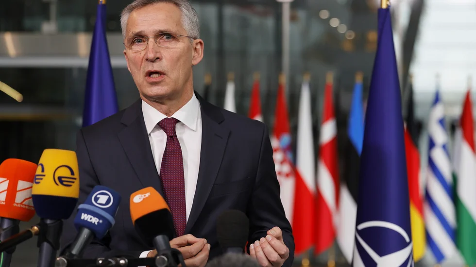 Ensam är inte stark, menar insändarskribenten. Här NATO:s generalsekreterare Jens Stoltenberg.