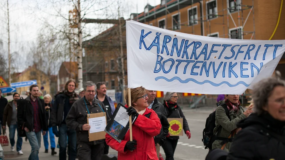 Sedan bildandet 2011 har Kärnkraftsfritt Bottenviken demonstrerat mot byggandet av en kärnreaktor i Pyhäjoki cirka 15 mil från Skellefteå.
