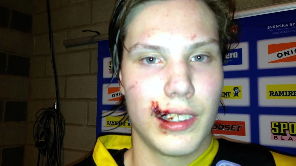 Oscar Sundqvist, som även spelar med A-laget ibland. Mobilfoto: Adam Savonen