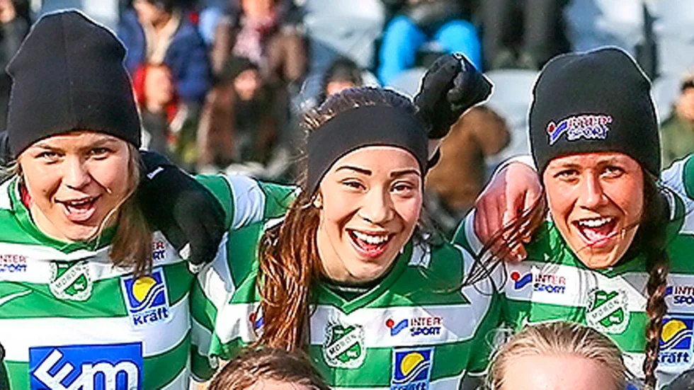 Erica Carlén, mitten, gjorde ett assist mot Israel. Arkivbild: Ola Westerberg.