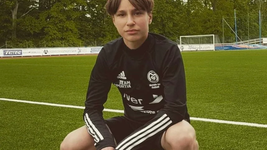 Viggo Ekh, 15 år, är uttagen till nytt landslagsläger med spelare födda 2007. Motala AIF-spelaren säger att han planerar att lämna Motala nästa sommar. 