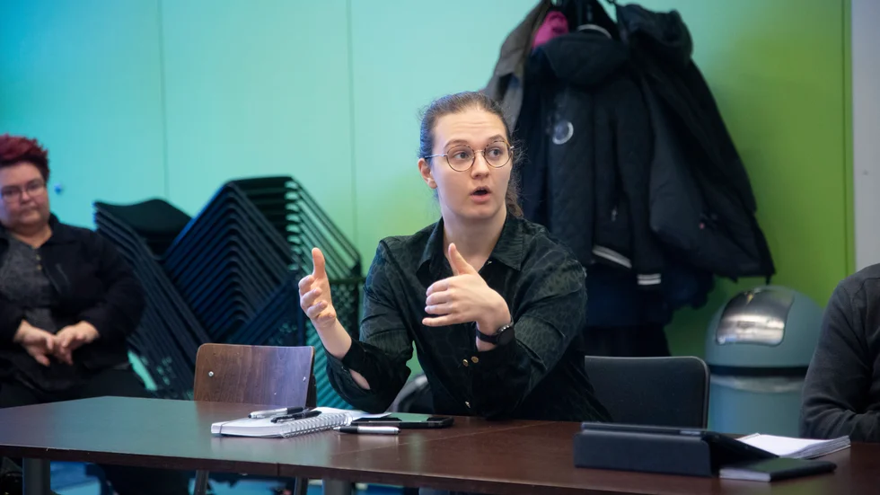 Lova Hellgren, Miljöpartiet, ville inte att kultur- och fritidsnämnden skulle fatta beslut som kraftigt höjer priset för barn i familjer.