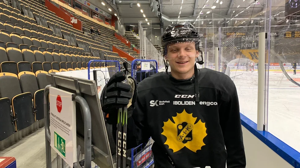 Linus Lindström är tillbaka i AIK-tröjan igen.