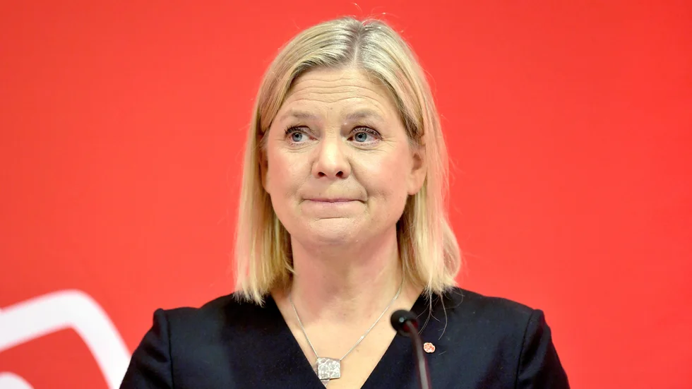 "Att ge Sverige sin första kvinnliga statsminister och förstå den historiska innebörd som den omröstningen har borde slå an en sträng även i Vänsterpartiet som gärna lyfter jämställdhetsfrågorna i sin egen politik", skriver debattörerna.