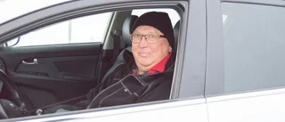 Stefan Brännmark var första bilisten som fick passera nyinvigda E4-bron i Kalix