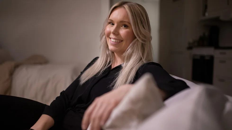 Känslorna får ta plats på planen också. Matilda Östlund Visén firar en räddning som andra firar ett mål och demonstrerar gärna för motståndaren när hon gjort en snygg räddning. "Antingen älskar man mig eller så hatar man mig på planen", konstaterar hon med ett skratt.