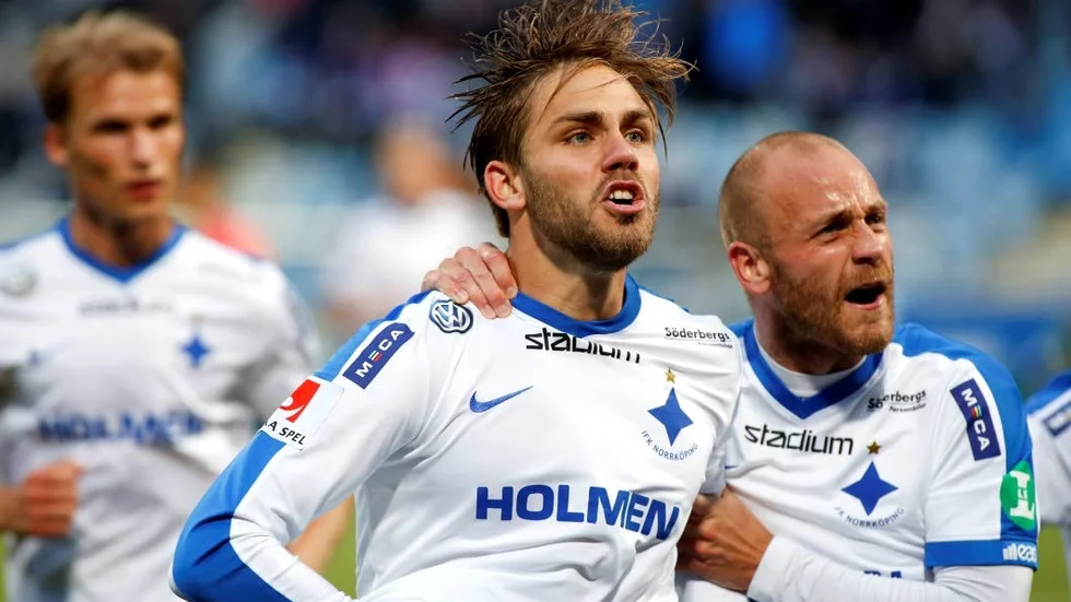 Egen läktare. Christoffer Nyman får en egen läktardel uppkallad efter sig på Östgötaporten.
