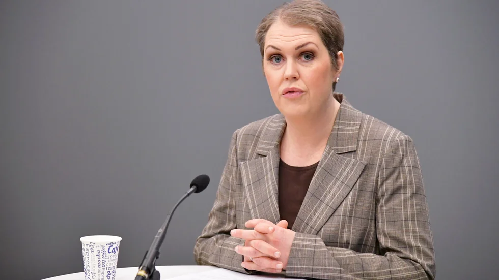 Socialminister Lena Hallengren (S) har fått en utredning om hur vårdens beredskap ska stärkas.