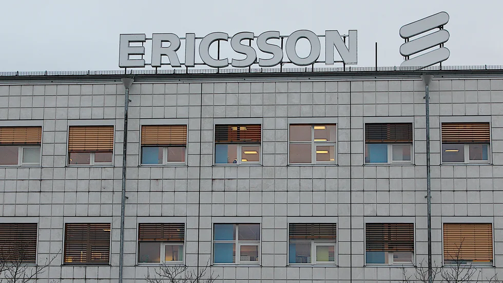 "Sjukvård är inte en industri (som exempelvis Ericsson), utan besluten där påverkar liv och kräver medicinsk förståelse." skriver insändarskribenten Sebastian Sjöblom som svar på Peter Östvalls insändare (UNT 1/2).